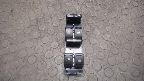 Foto: FENSTERHEBERSCHALTER VORNE LINKS eines Skoda Octavia 1.8 T Combi Viva X
