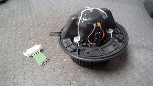 Foto: HEIZUNGSGEBLÄSE ( KLIMAANLAGE ) eines Mercedes-Benz A 150 Viva X