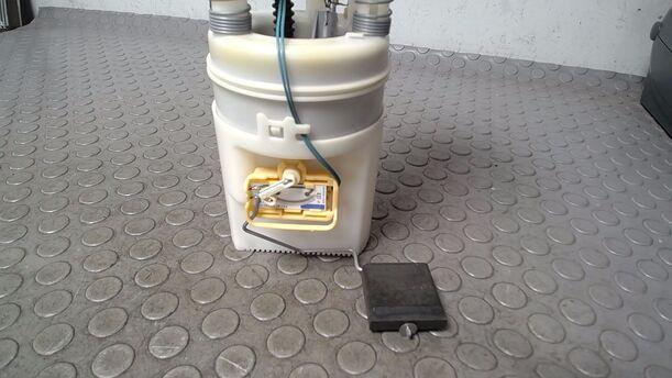 Foto: KRAFTSTOFFPUMPE eines Mercedes-Benz A 150 Viva X