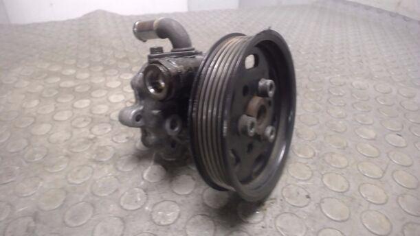 Foto: PUMPE SERVOLENKUNG / SERVOPUMPE eines Skoda Octavia 1.8 T Combi Viva X