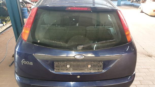 Foto: HECKKLAPPE / HECKDECKEL eines Ford Focus Viva X