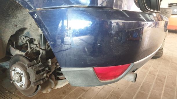 Foto: STOSSFÄNGER / STOßSTANGE HINTEN eines Ford Focus Viva X