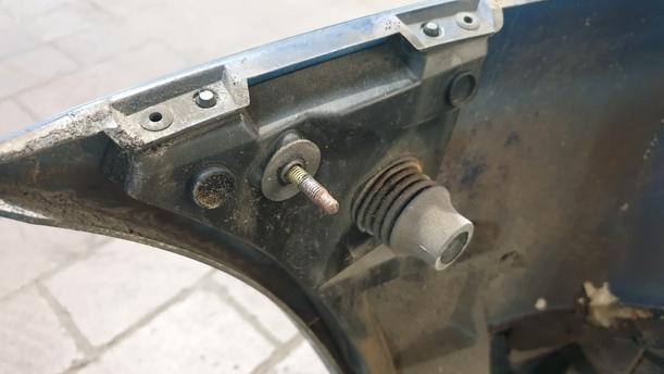 Foto: STOSSFÄNGER / STOßSTANGE HINTEN eines Ford Focus Viva X