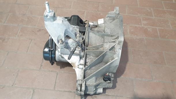 Foto: SCHALTGETRIEBE 5 GANG eines Ford Focus Viva X