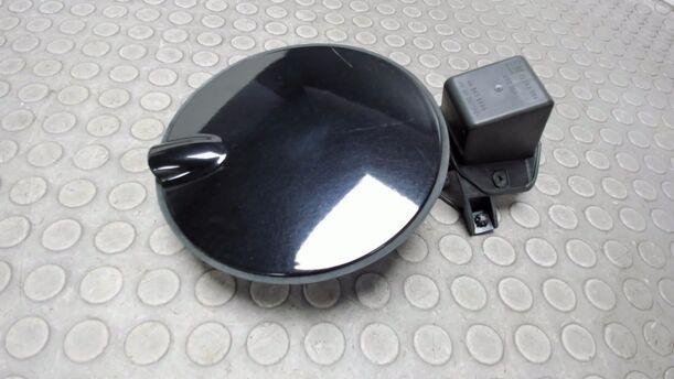 Foto: TANKKLAPPE / TANKDECKEL eines Opel Corsa 1.4 16V Viva X