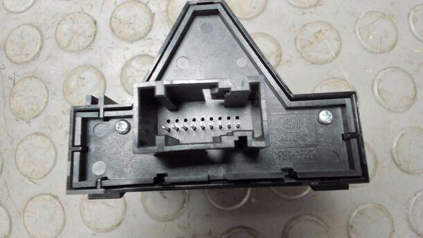Foto: WARNBLINKSCHALTER eines Opel Corsa 1.4 16V Viva X