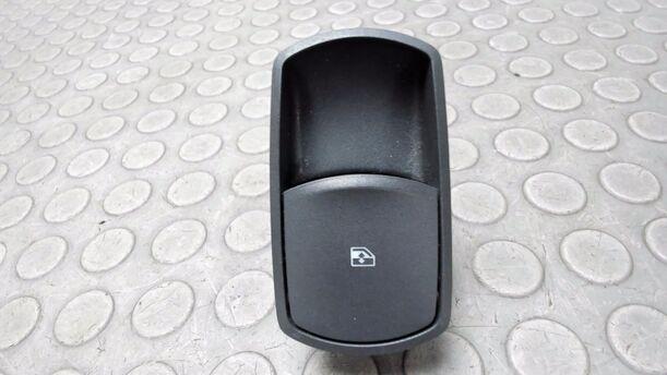 Foto: FENSTERHEBERSCHALTER eines Opel Corsa 1.4 16V Viva X