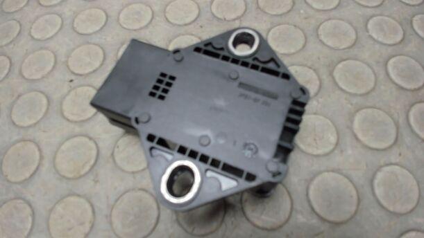 Foto: QUERBESCHLEUNIGUNGSSENSOR / DREHRATENSENSOR eines Opel Corsa 1.4 16V Viva X
