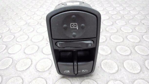 Foto: FENSTERHEBERSCHALTER eines Opel Corsa 1.4 16V Viva X