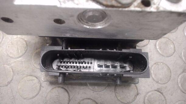 Foto: HAUPTBREMSAGGREGAT ABS eines Opel Corsa 1.3 CDTI Viva X