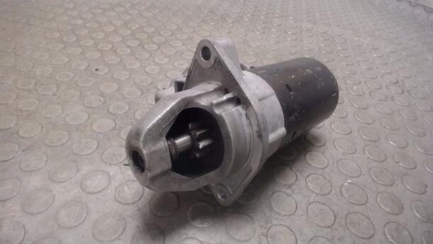 Foto: ANLASSER / STARTER ( BOSCH ) eines Opel Corsa 1.3 CDTI Viva X