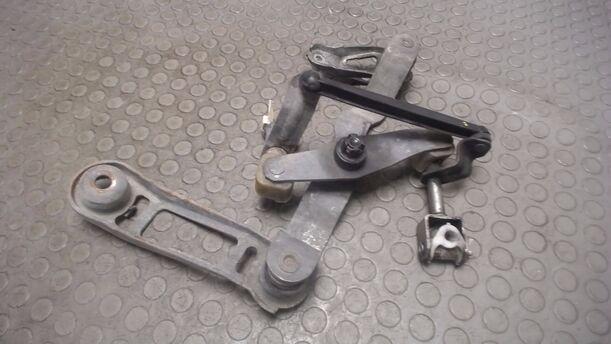 Foto: SCHALTGESTÄNGE  5-GANG eines Opel Corsa 1.3 CDTI Viva X