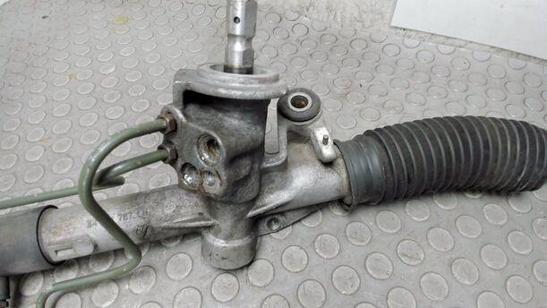 Foto: SERVOLENKUNG eines Ford Focus Viva X