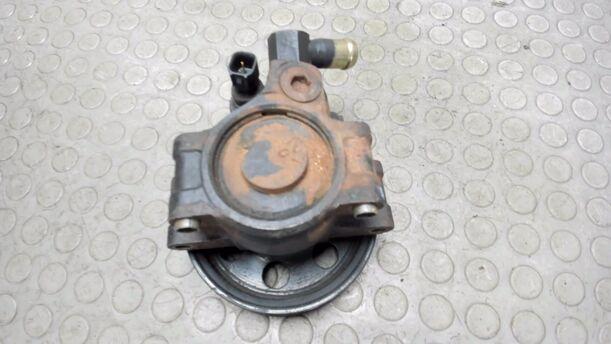 Foto: PUMPE SERVOLENKUNG eines Ford Focus Viva X