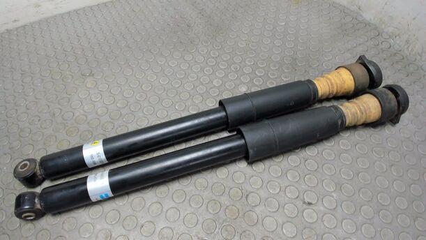 Foto: STOSSDÄMPFERPAAR HINTEN eines Ford Focus Viva X