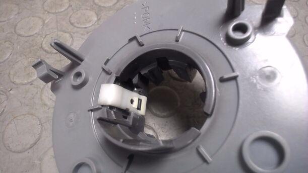 Foto: WICKELFEDER / SCHLEIFRING / KONTAKTPLATTE eines Opel Corsa 1.3 CDTI Viva X