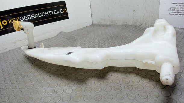 Foto: SCHEIBENWASCHBEHÄLTER eines Ford Focus Viva X