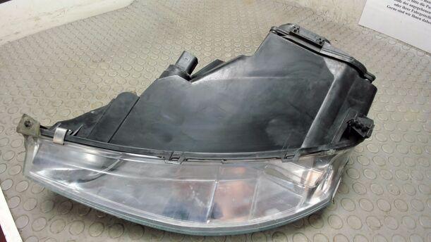 Foto: SCHEINWERFER RECHTS ( VOR FACELIFT ) eines Ford Focus Viva X