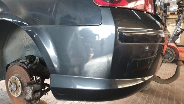 Foto: STOSSSTANGE / STOSSFÄNGER HINTEN eines Peugeot 407 HDi 205 Bi-Turbo Automatik Viva X