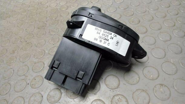 Foto: LICHTSCHALTER eines Ford Focus Viva X