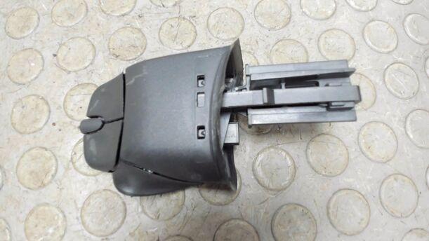 Foto: SCHALTER RADIOBEDIENUNG eines Ford Focus GL