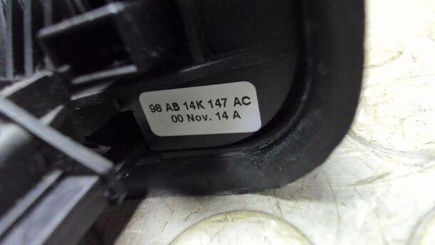 Foto: SCHALTER RADIOBEDIENUNG eines Ford Focus GL
