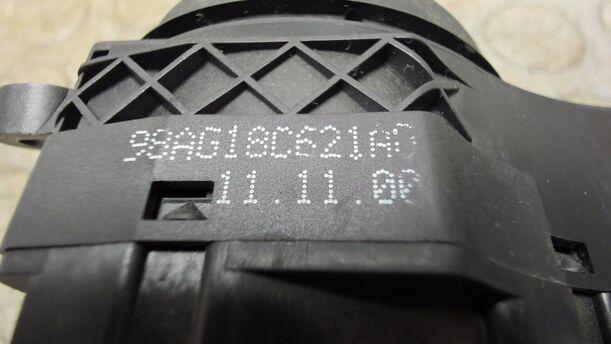 Foto: SCHALTER HECKSCHEIBENHEIZUNG eines Ford Focus GL
