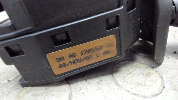 Foto: SCHEIBENWISCHERSCHALTER eines Ford Focus GL