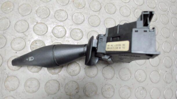 Foto: BLINKERSCHALTER / KOMBISCHALTER eines Ford Focus GL