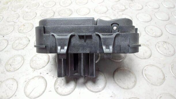 Foto: FENSTERHEBERSCHALTER eines Ford Focus GL