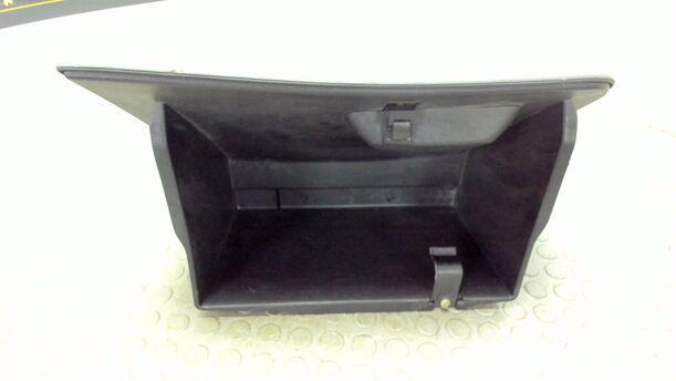 Foto: HANDSCHUHFACH eines Ford Focus GL