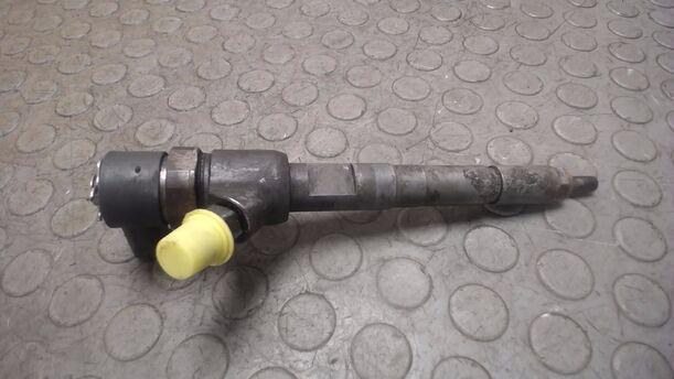 Foto: DIESELEINSPRITZVENTIL eines Opel Corsa 1.3 CDTI GL
