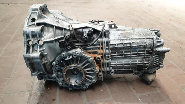 Foto: SCHALTGETRIEBE ENL eines Audi A4 1.6 GL