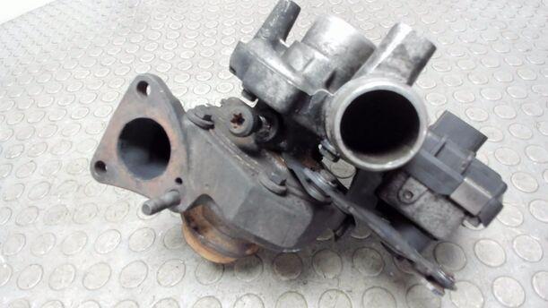 Foto: TURBOLADER eines Peugeot 407 HDi 205 Bi-Turbo Automatik GL
