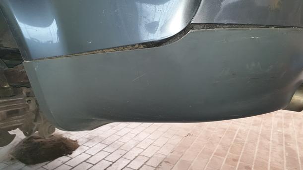 Foto: STOSSFÄNGER/ STOßSTANGE HINTEN ( LIMOUSINE ) eines Audi A4 1.6 GL