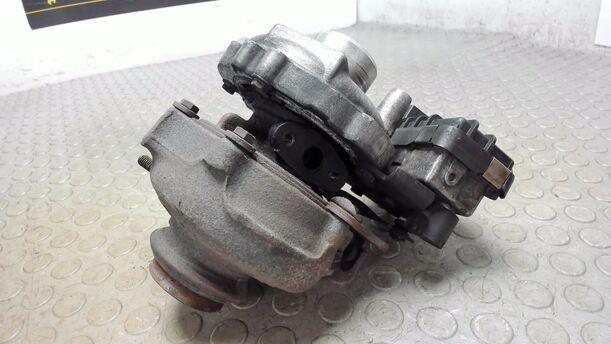 Foto: TURBOLADER eines Peugeot 407 HDi 205 Bi-Turbo Automatik Trend