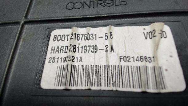 Foto: ZENTRALELEKTRONIK / KOMFORTSTEUERGERÄT eines Peugeot 407 HDi 205 Bi-Turbo Automatik Trend