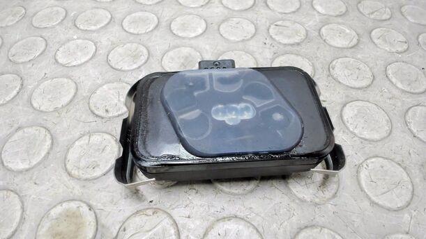 Foto: REGENSENSOR eines Peugeot 407 HDi 205 Bi-Turbo Automatik Trend