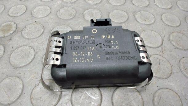 Foto: REGENSENSOR eines Peugeot 407 HDi 205 Bi-Turbo Automatik Trend