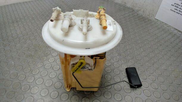 Foto: KRAFTSTOFFPUMPE eines Peugeot 407 HDi 205 Bi-Turbo Automatik Trend