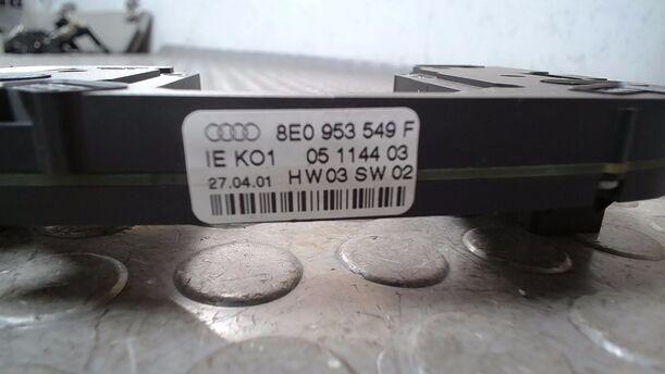 Foto: LENKSTOCKMODUL eines Audi A4 1.6 Trend