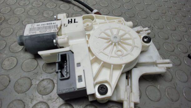 Foto: FENSTERHEBER HINTEN LINKS ELEKTRISCH eines Peugeot 407 HDi 205 Bi-Turbo Automatik Trend