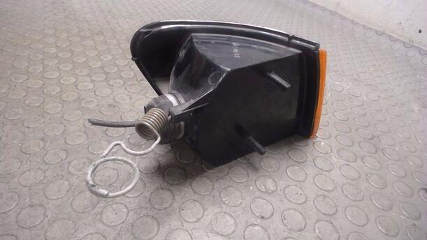 Foto: BLINKER / BLINKLEUCHTE LINKS eines Ford Scorpio GL