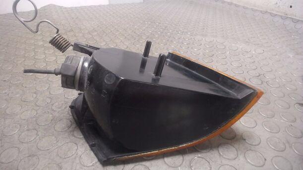 Foto: BLINKER / BLINKLEUCHTE LINKS eines Ford Scorpio GL