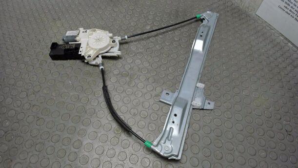 Foto: FENSTERHEBER VORNE RECHTS ELEKTRISCH eines Peugeot 407 HDi 205 Bi-Turbo Automatik GL
