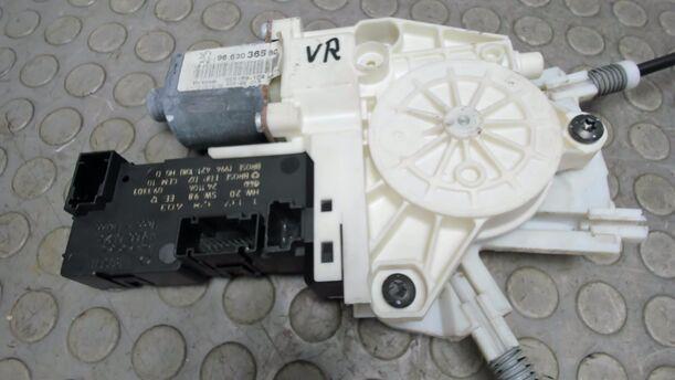 Foto: FENSTERHEBER VORNE RECHTS ELEKTRISCH eines Peugeot 407 HDi 205 Bi-Turbo Automatik GL
