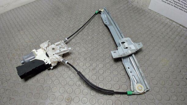 Foto: FENSTERHEBER VORNE LINKS ELEKTRISCH eines Peugeot 407 HDi 205 Bi-Turbo Automatik GL
