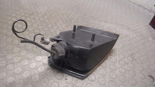 Foto: BLINKER / BLINKLEUCHTE LINKS eines Ford Scorpio GL