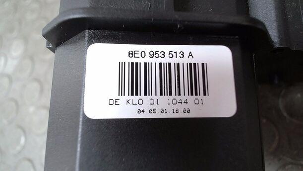 Foto: BLINKSCHALTER/ KOMBISCHALTER eines Audi A4 1.6 GL