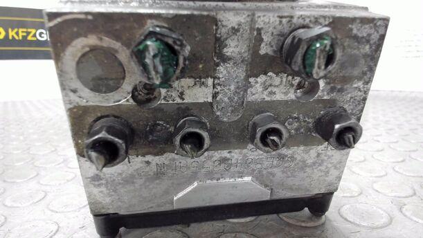 Foto: HAUPTBREMSAGGREGAT ABS eines Peugeot 407 HDi 205 Bi-Turbo Automatik GL